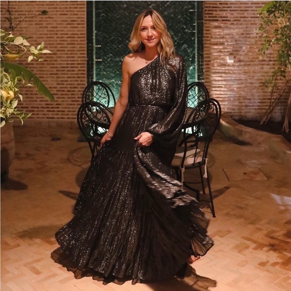NWT Sundress Clarisse Marbella Black One-Shoulder Metallic Gown Size: XS Soldout